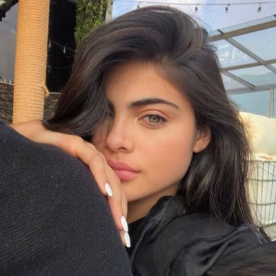نجلاء عبدالعزيز